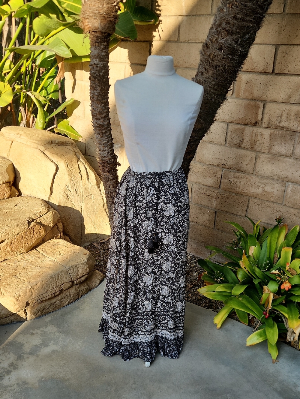 Spell Little Bird Slimline Maxi Skirt in midnight Medium New With Tags